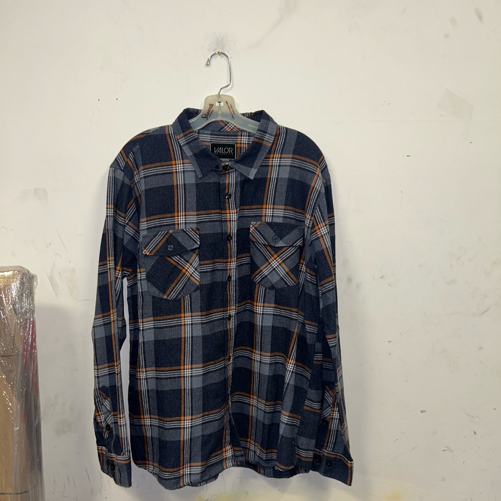 Valor Men's XXL Blue Plaid Button-Up Shirt